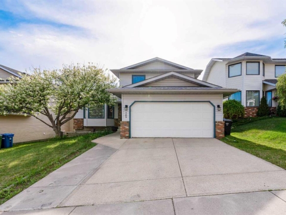 145 Hawkdale Circle NW, Calgary, Alberta, T3G 2W9
