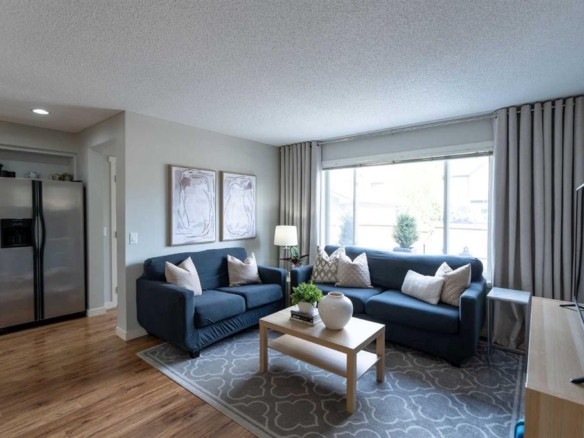 24 Copperpond Road SE, Calgary, Alberta, T2Z 0L7