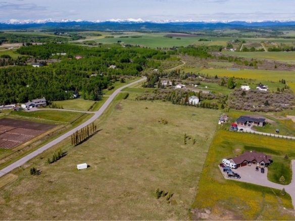 176042 168 Avenue W, Rural Foothills County, Alberta, T1S 0Z7