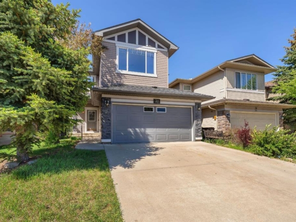 32 Everoak Close SW, Calgary, Alberta, T2Y 0C3