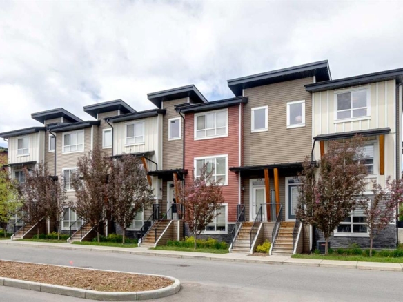 101 Walgrove Cove SE, Calgary, Alberta, T2X 4E1