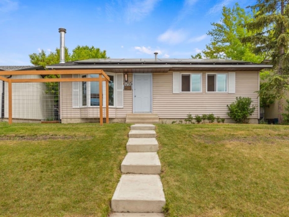 6795 Malvern Road NE, Calgary, Alberta, T2A 5R1