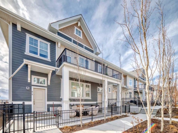 410 Cranbrook Walk SE, Calgary, Alberta, T3M 2V5