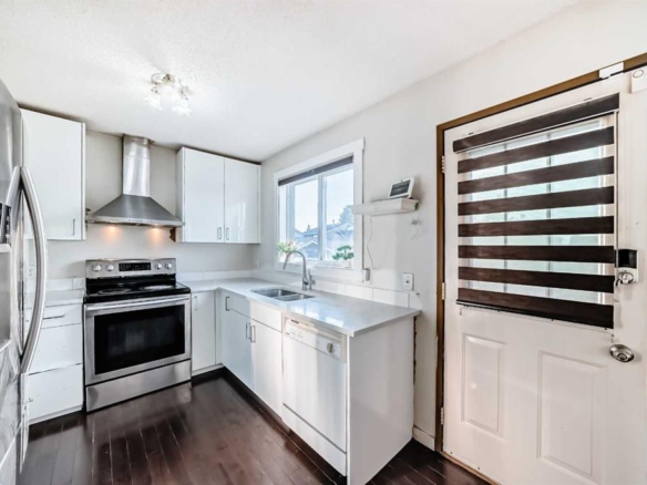 11 Martinwood Road NE, Calgary, Alberta, T3J 3G6